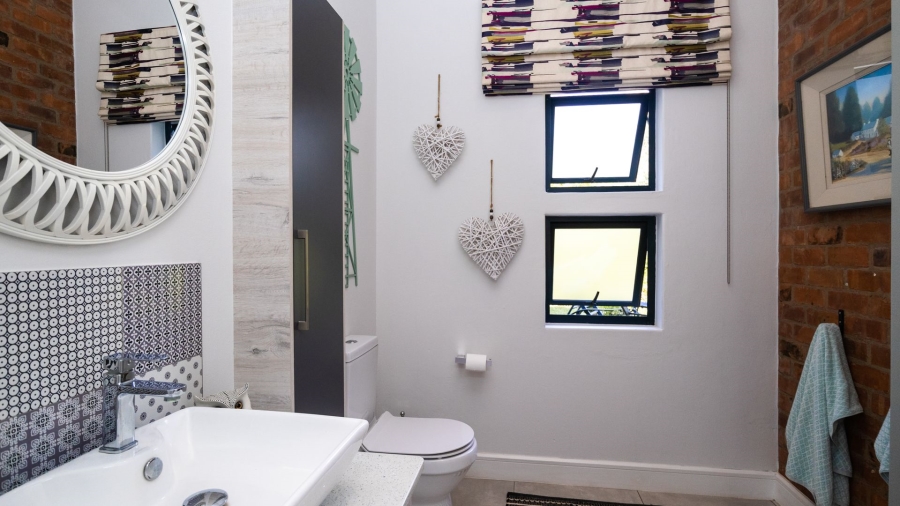 3 Bedroom Property for Sale in The Coves North West